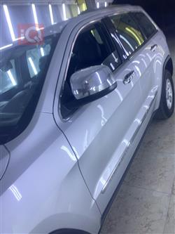 جیپ گراند شیرۆکی